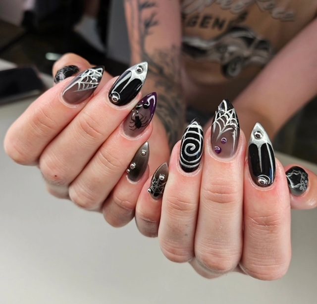 Black and silver nail art set